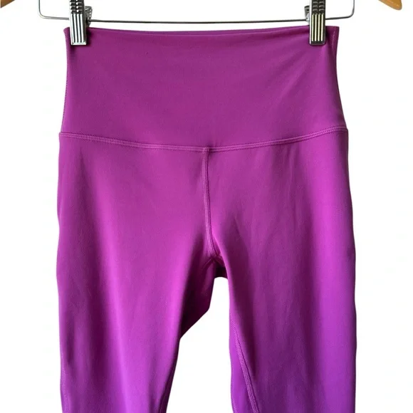 Lululemon Athletica Cropped Leggings - Picture 3 of 7